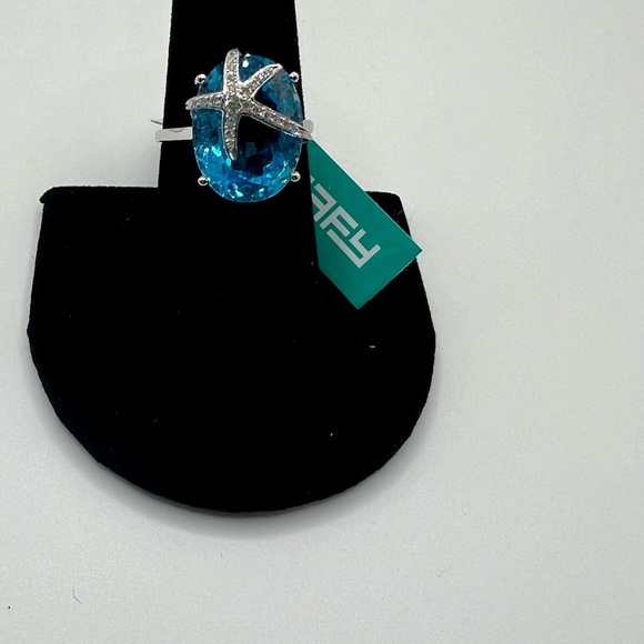 Effy Seaside 14K Gold Blue Topaz and Diamond Starfish
Ring. 13.73 TCW. Size 7. - Picture 3 of 6